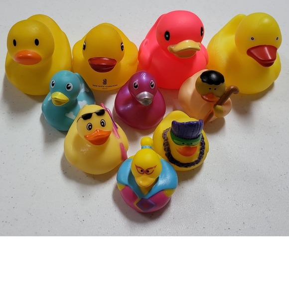 Lot of 11 Rubber Ducks Collectible Novelty Characters & Ritz Carlton - Picture 4 of 5